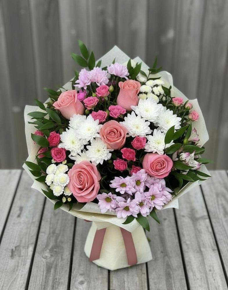 Букет цветов из: Альстромерии, Гвоздики, Розы и Хризантемы в Озерске
