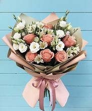 Букет цветов из:  Розы, Альстромерии и Лизиантусы в Озерске
