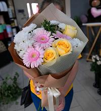 Букет цветов из:  Герберы, Розы и Хризантемы в Озерске