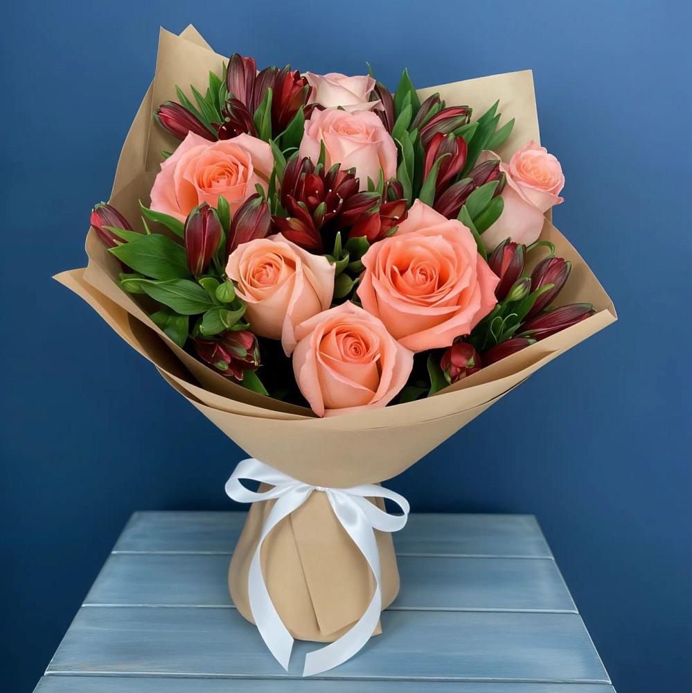 Букет цветов из: Розы и Альстромерии в Озерске