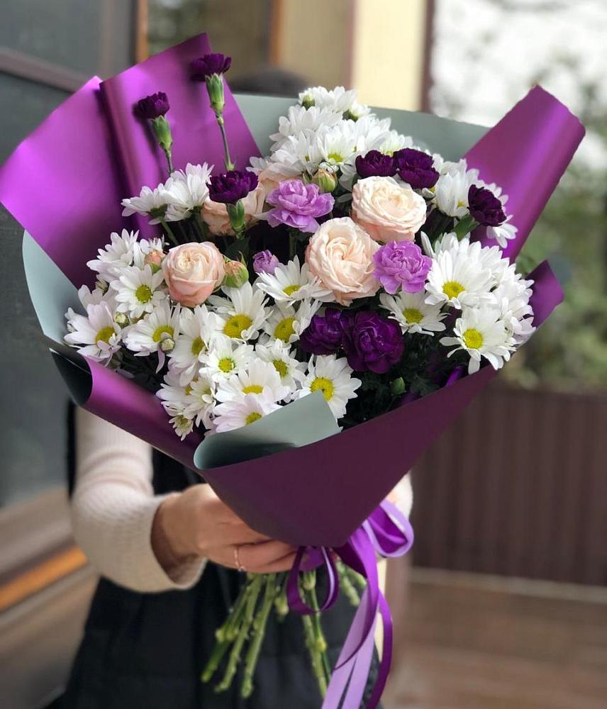 Букет цветов из: Хризантемы, Гвоздики и Розы в Озерске