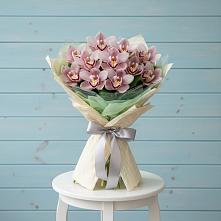 Букет цветов из:  Орхидеи и Розы в Озерске