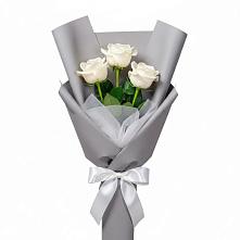 Букет 3 белые розы в Озерске