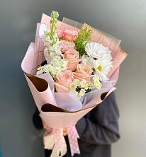 Букет цветов из:  Хризантемы и Розы в Озерске