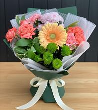 Букет цветов из:  Гвоздики, Розы, Герберы и Хризантемы в Озерске