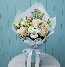 Букет цветов из:  Розы и Лизиантусы в Озерске