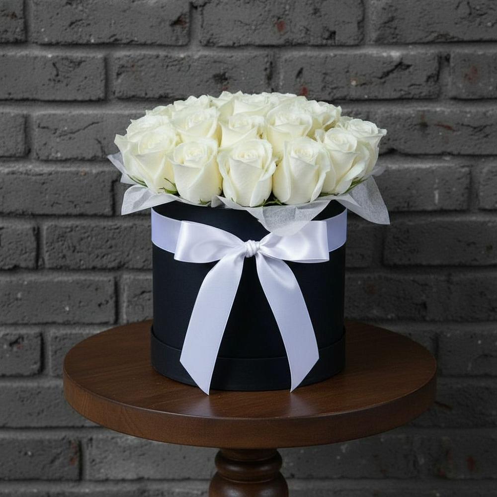 Цветочная композиция из Розы в шляпной коробке в Озерске