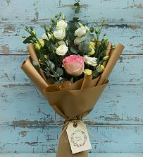 Букет цветов из:  Розы и Лизиантусы в Озерске